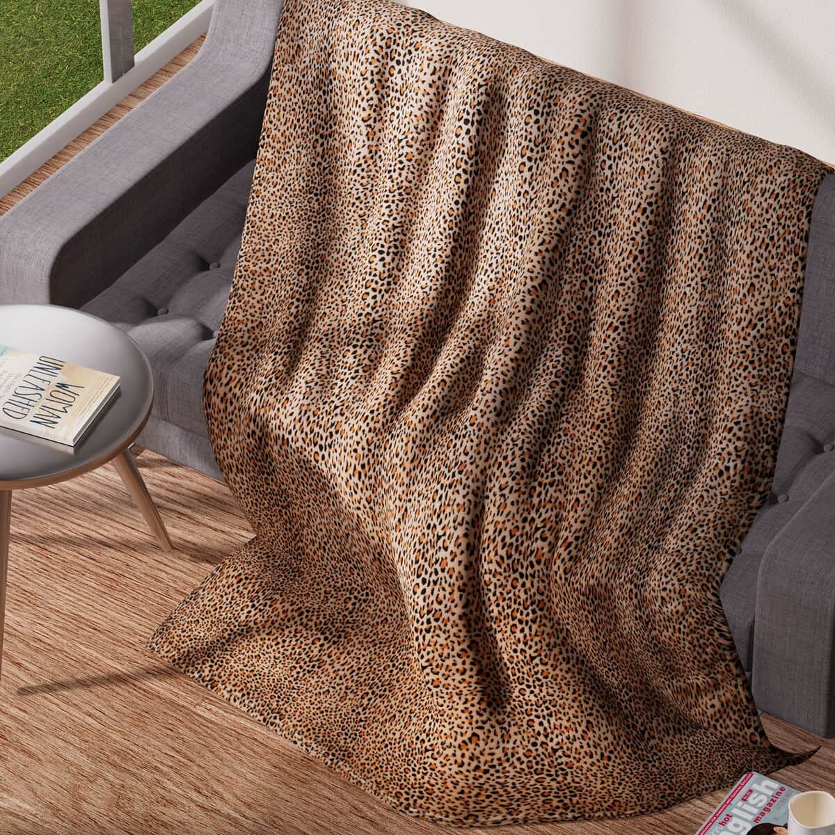 Homesmart Brown Striking Leopard Pattern Microfiber Single Layer Flannel Blanket 100% polyester image number 2