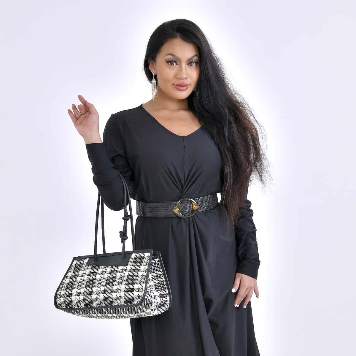 Black and White Plaid Pattern Faux Leather Tote Bag (15.6"x7.9"x5.5") and Cosmetic Bag (9.5"x3"x4.3") image number 1