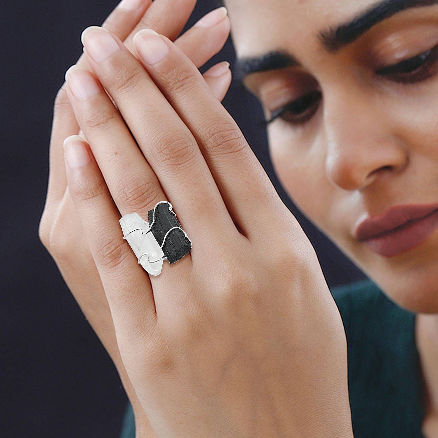 Tourmaline and Crystal Ring in Silvertone (Size 7.0) 20.50 ctw