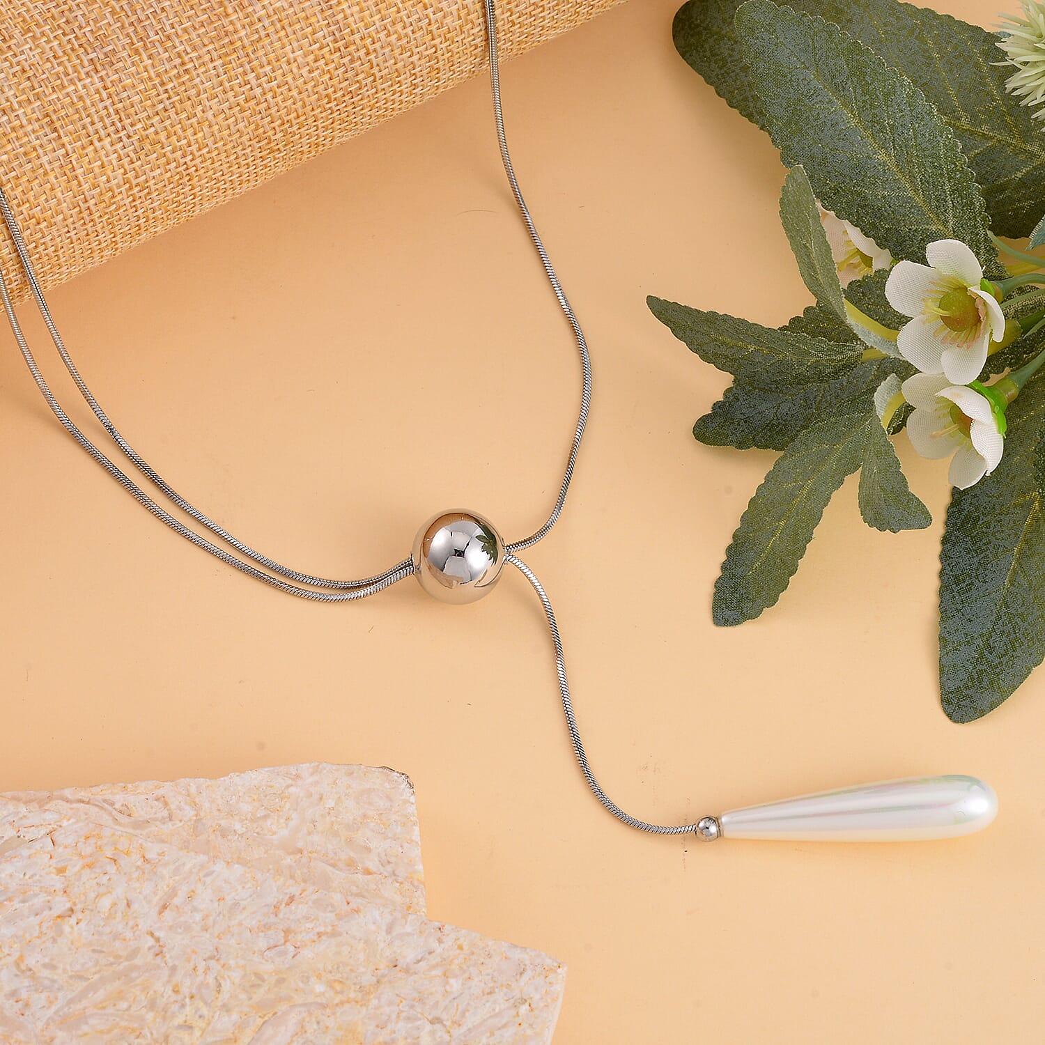 White Shell Pearl Necklace Silvertone