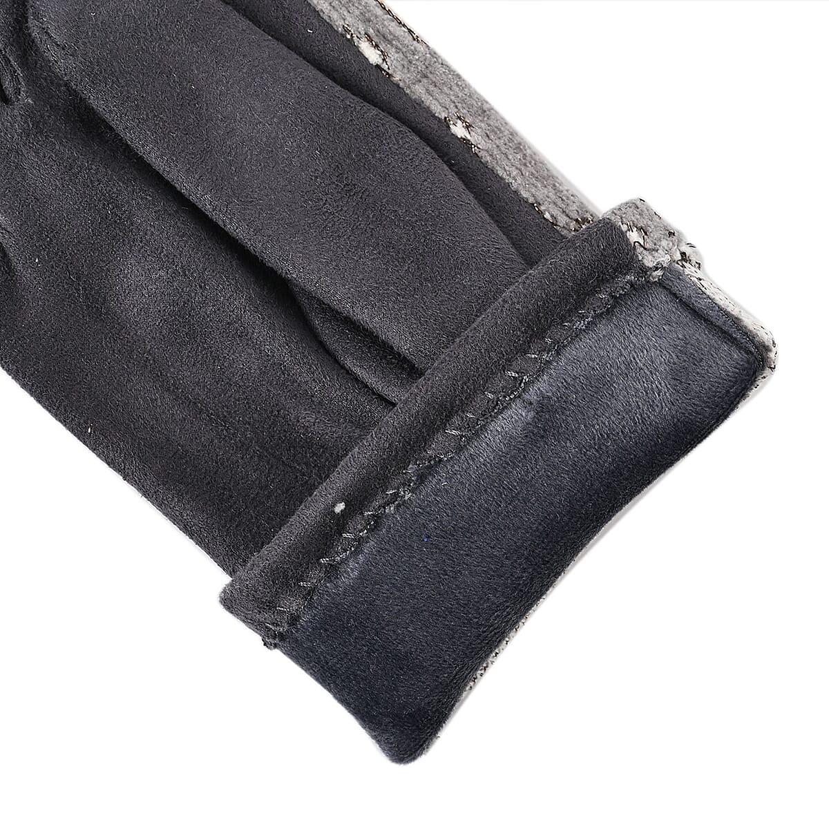 Set of 2 Gray Snake and Gray Leopard Printed Gloves with Touchscreen Functionality &ndash; One Size Fits Most image number 8