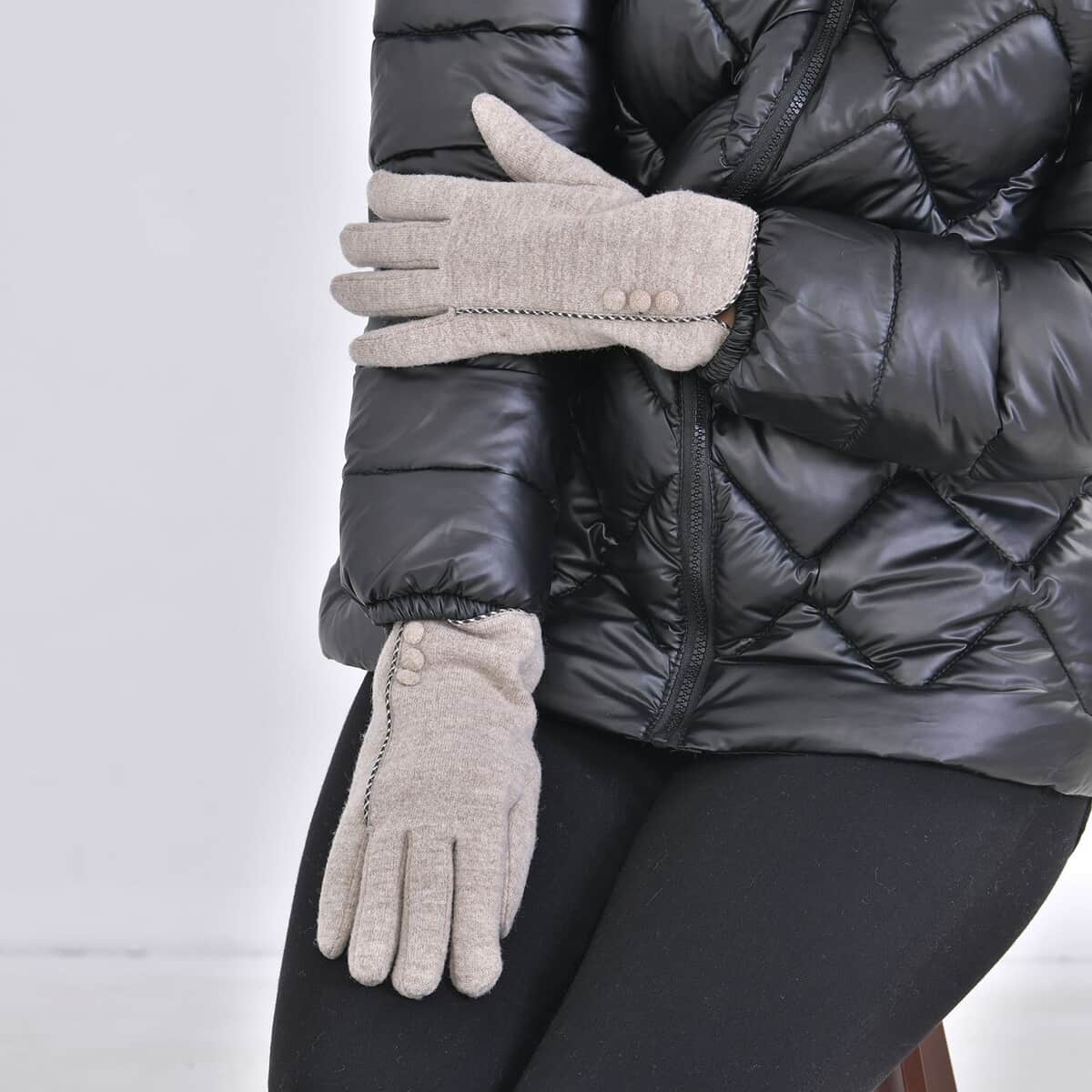 Beige Cashmere Blend Gloves with Button Detail and Touch Screen Function – One Size Fits Most image number 2