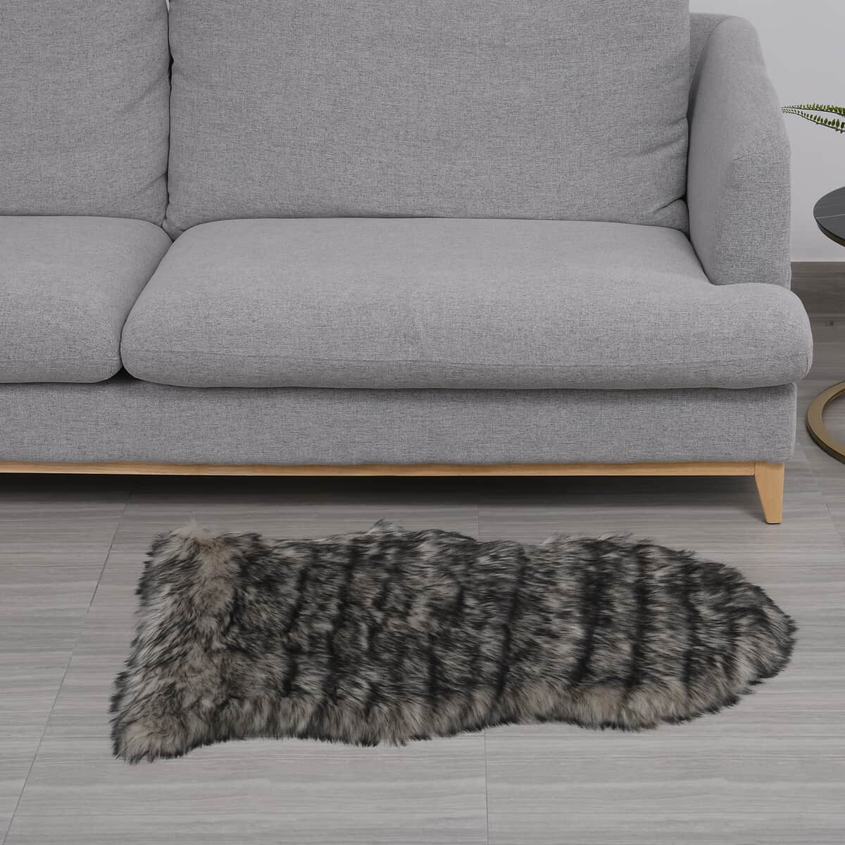 Homesmart Light Gray and Black Faux Fur Carpet | Stair Carpet | Faux Fur Rug | Carpets for Living Room | Bedroom Carpet image number 0