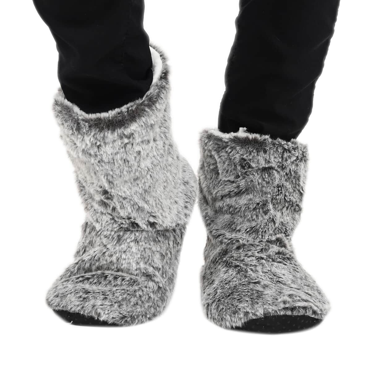 Set of 2 Pairs Grey Faux Fur Sherpa Home Bootie and Home Shoes (2.54"x7.08") image number 0
