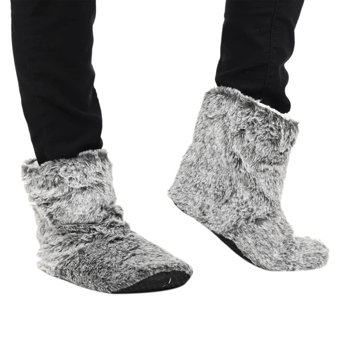 Set of 2 Pairs Grey Faux Fur Sherpa Home Bootie and Home Shoes (2.54"x7.08") image number 2