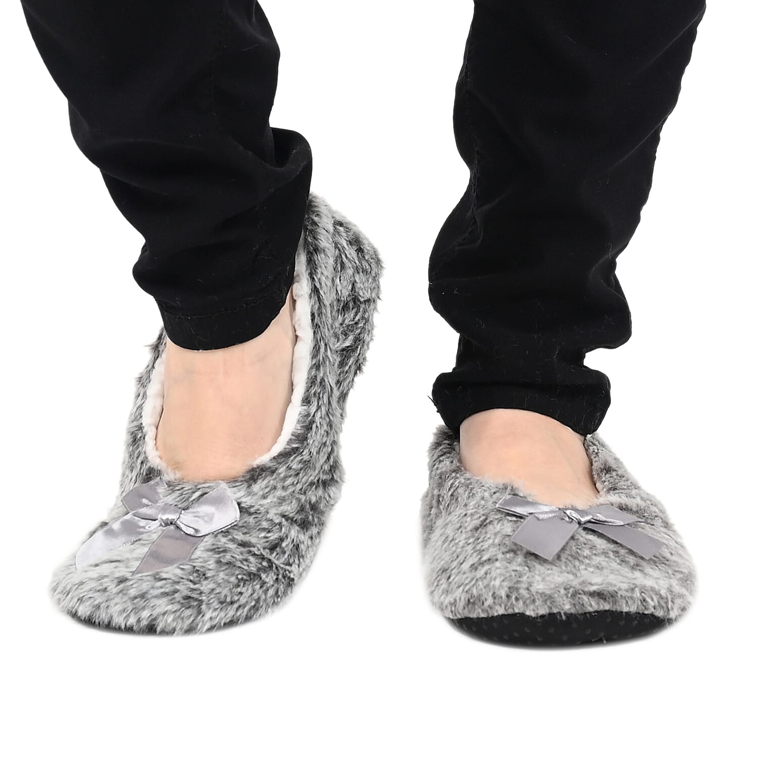 Homesmart Grey Faux Fur Sherpa Bootie Set of 2 Slippers (Women's Size 5-10)