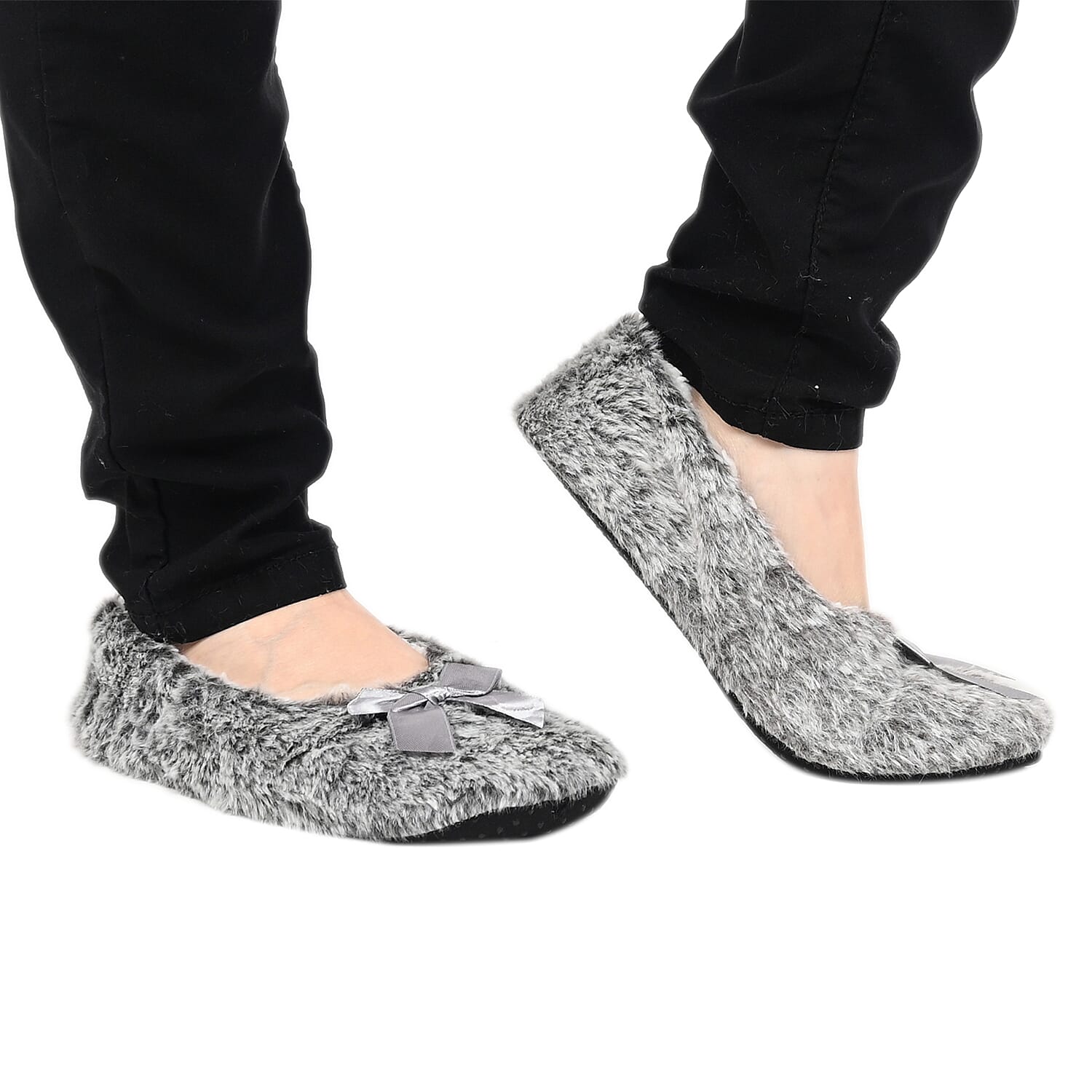 Homesmart Grey Faux Fur Sherpa Bootie Set of 2 Slippers (Women's Size 5-10)