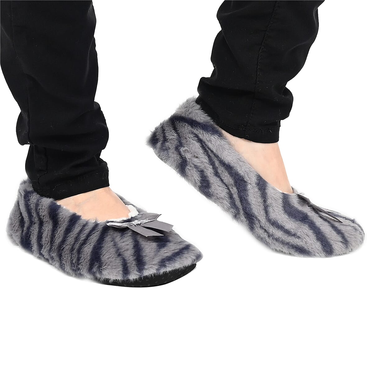 Homesmart Grey Zebra Print Faux Fur Sherpa Bootie Set of 2 Slippers (Women's Size 5-10) image number 4