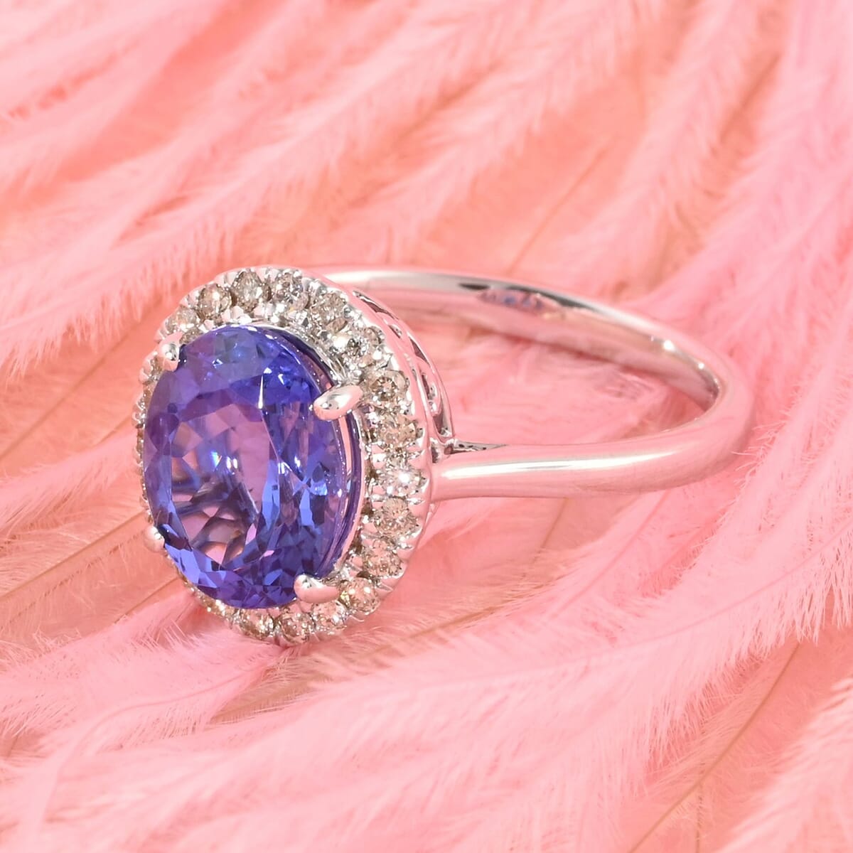 Certified & Appraised Luxoro AAA Tanzanite and G-H I2 Diamond 3.25 ctw Halo Ring in  14K White Gold (Size 9.0) image number 1