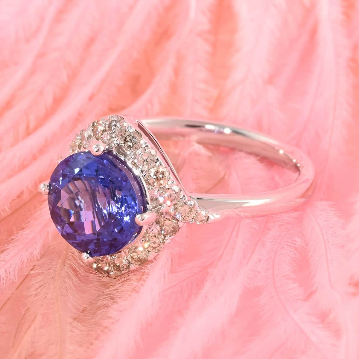 Certified & Appraised Luxoro AAA Tanzanite and G-H I2 Diamond 3.25 Ring in  14K White Gold (Size 10.0) image number 1