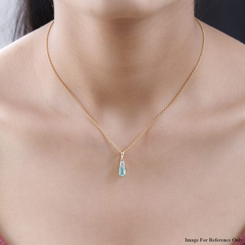 Luxoro 14K Yellow Gold AAA Boyaca Colombian Emerald and G-H I2 Diamond Pendant 0.80 ctw