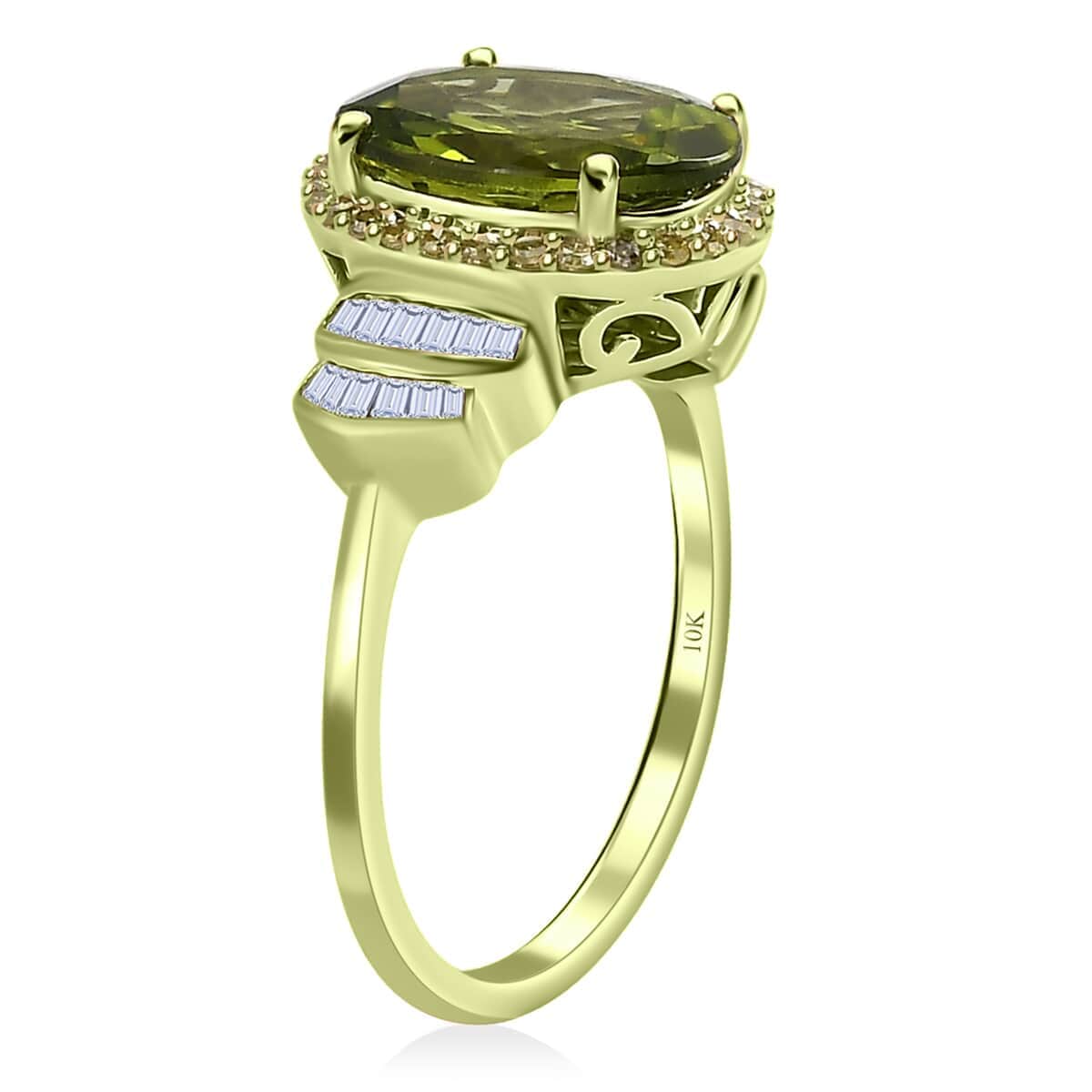 Luxoro 10K Green Gold Premium Peridot and I3 Natural Yellow and White Diamond Ring (Size 10.0) 3.90 ctw image number 3