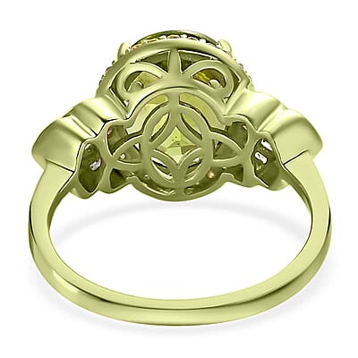 Luxoro Premium Peridot and I3 Natural Yellow and White Diamond 3.90 ctw Ring in 10K Green Gold (Size 10.0) 