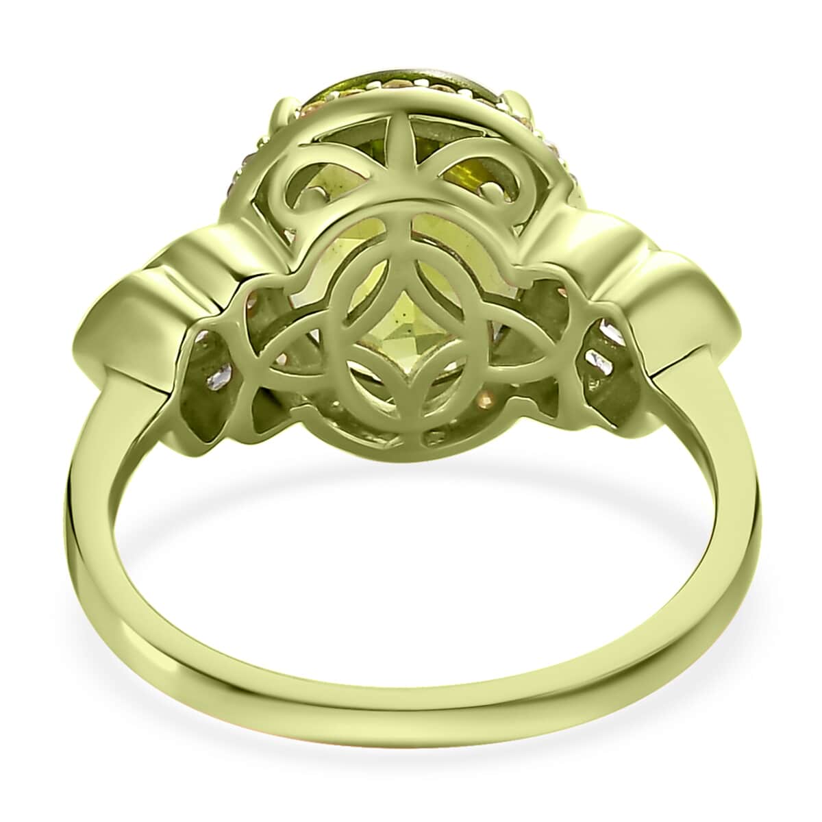 Luxoro Premium Peridot and I3 Natural Yellow and White Diamond 3.90 ctw Ring in 10K Green Gold (Size 7.0)  image number 4