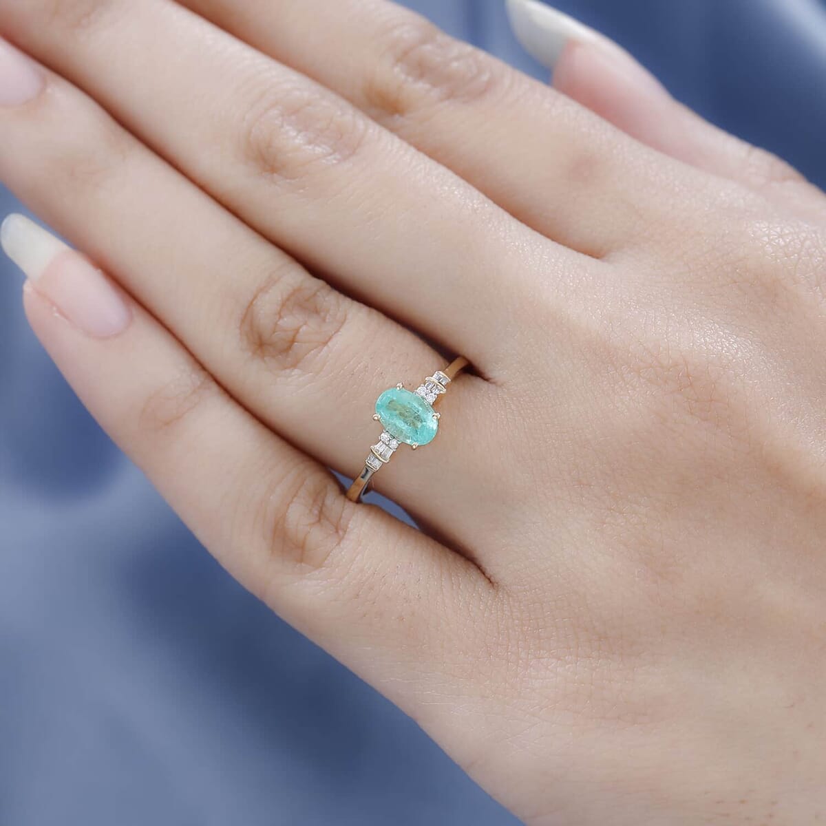 Luxoro 14K Yellow Gold AAA Boyaca Colombian Emerald and G-H I2 Diamond Ring 0.80 ctw image number 2