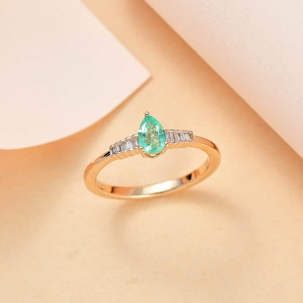 Luxoro 14K Yellow Gold AAA Boyaca Colombian Emerald and G-H I2 Diamond Ring 0.50 ctw image number 1