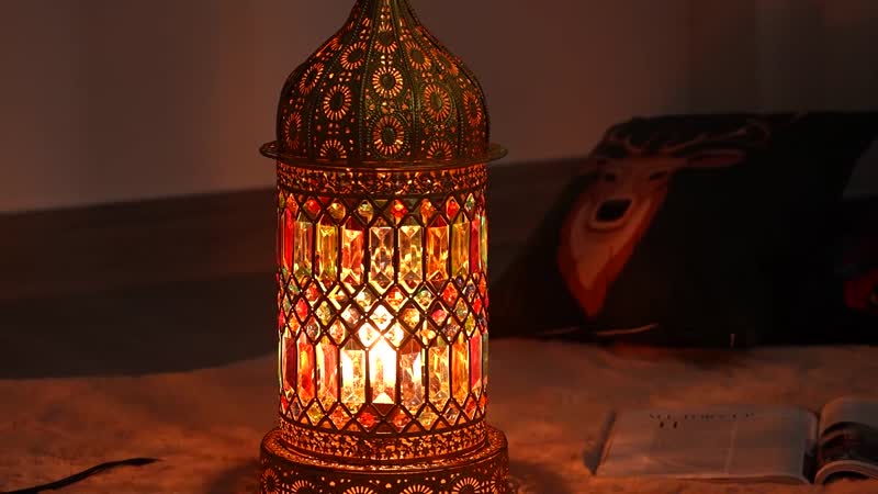 Antique Lamp in Gold Plating (UL Plug ) & (E26 Bulb Not Included) (9.5"x21")