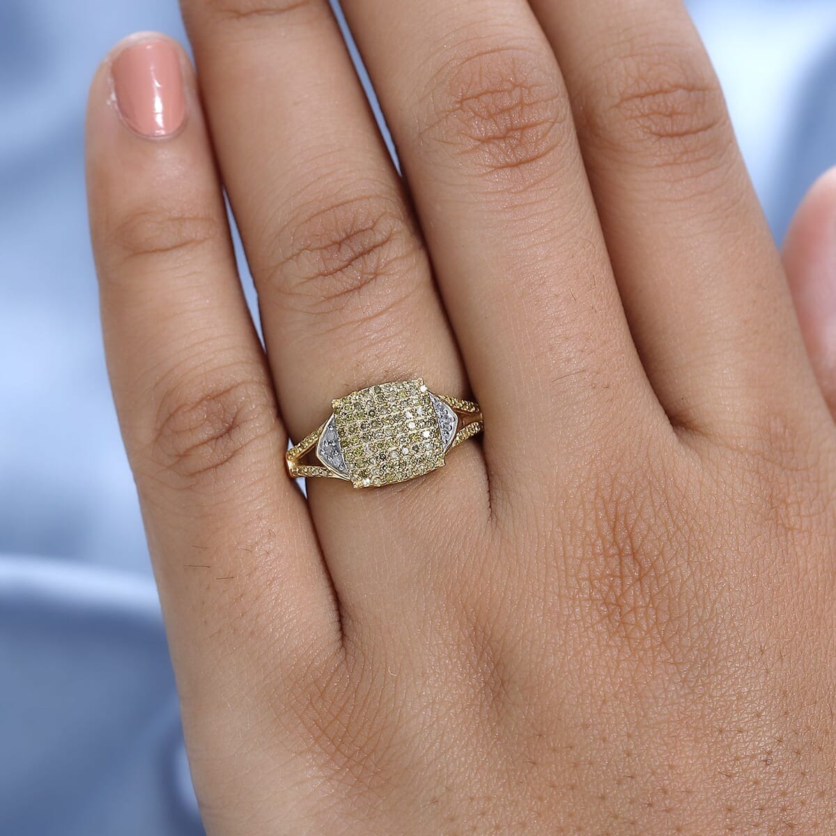 Yellow and White Diamond 0.50 ctw Split Shank Ring in Vermeil Yellow Gold Over Sterling Silver (Size 10.0) image number 2