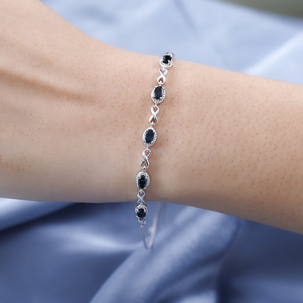 Monte Belo Indicolite Bolo Bracelet in Platinum Over Sterling Silver (10.50 In) 1.25 ctw image number 2