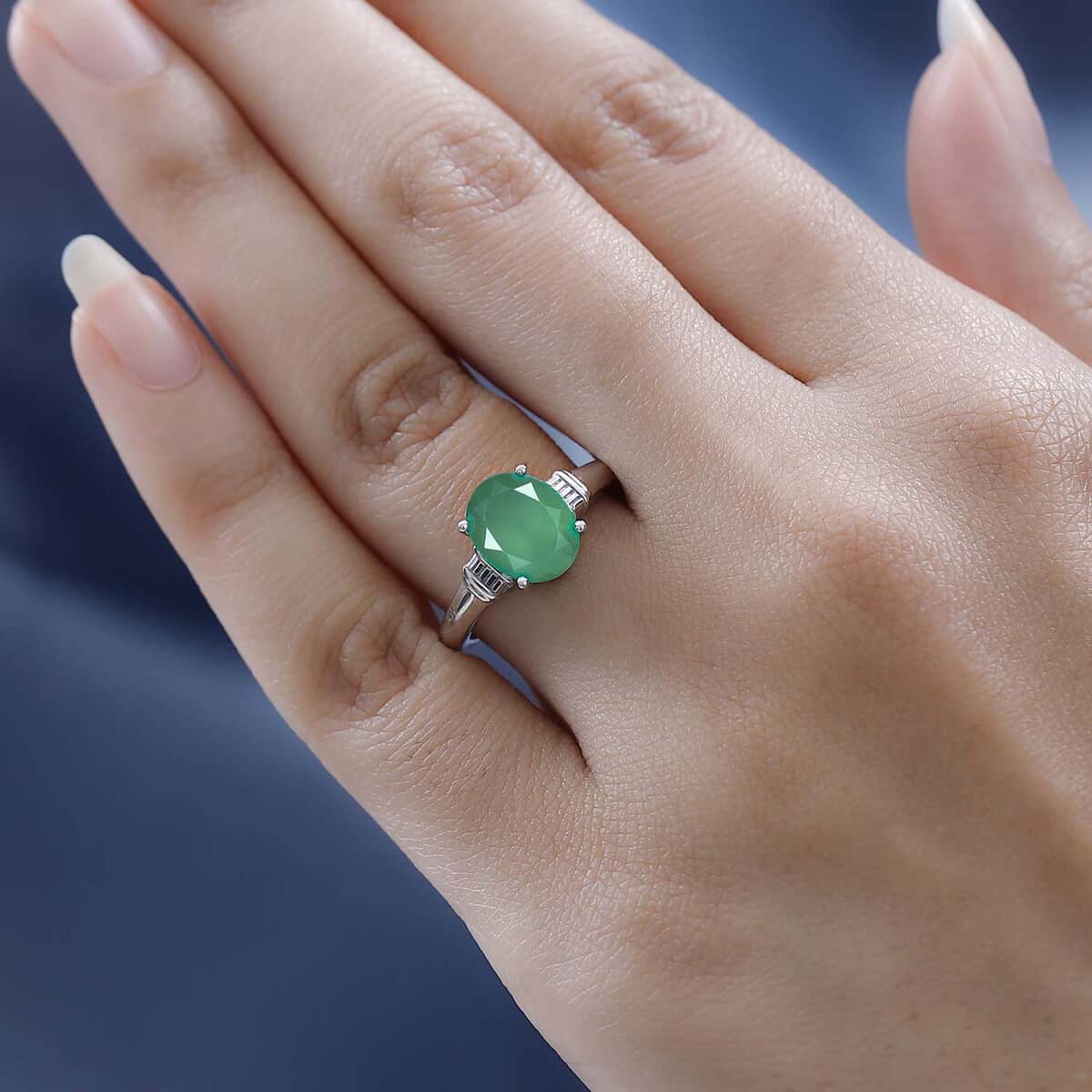 Green Onyx Solitaire Ring in Platinum Over Sterling Silver (Size 6.0) 2.25 ctw image number 2