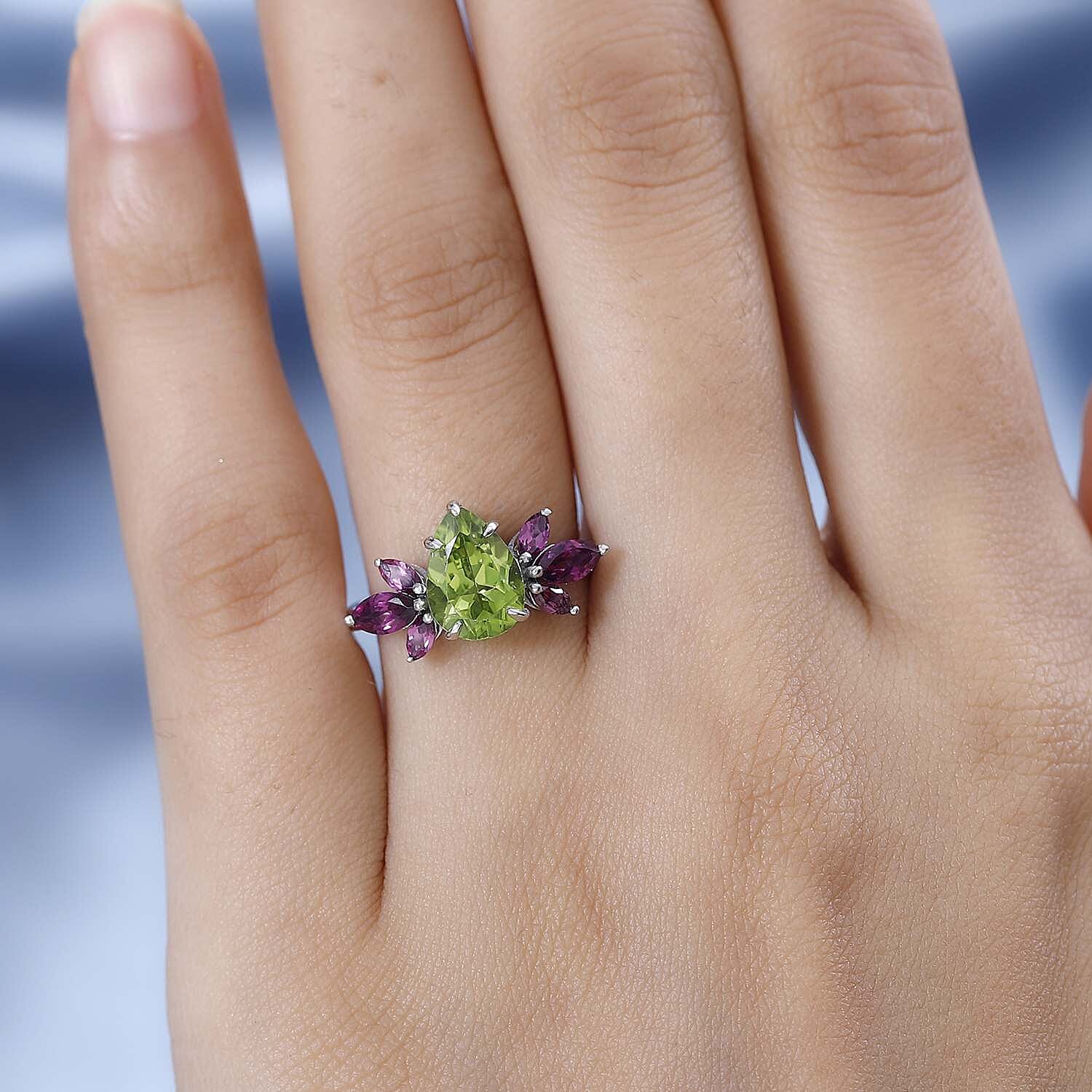 Premium Peridot and Orissa Rhodolite Garnet Ring in Rhodium Over Sterling Silver (Size 10.0) 2.90 ctw