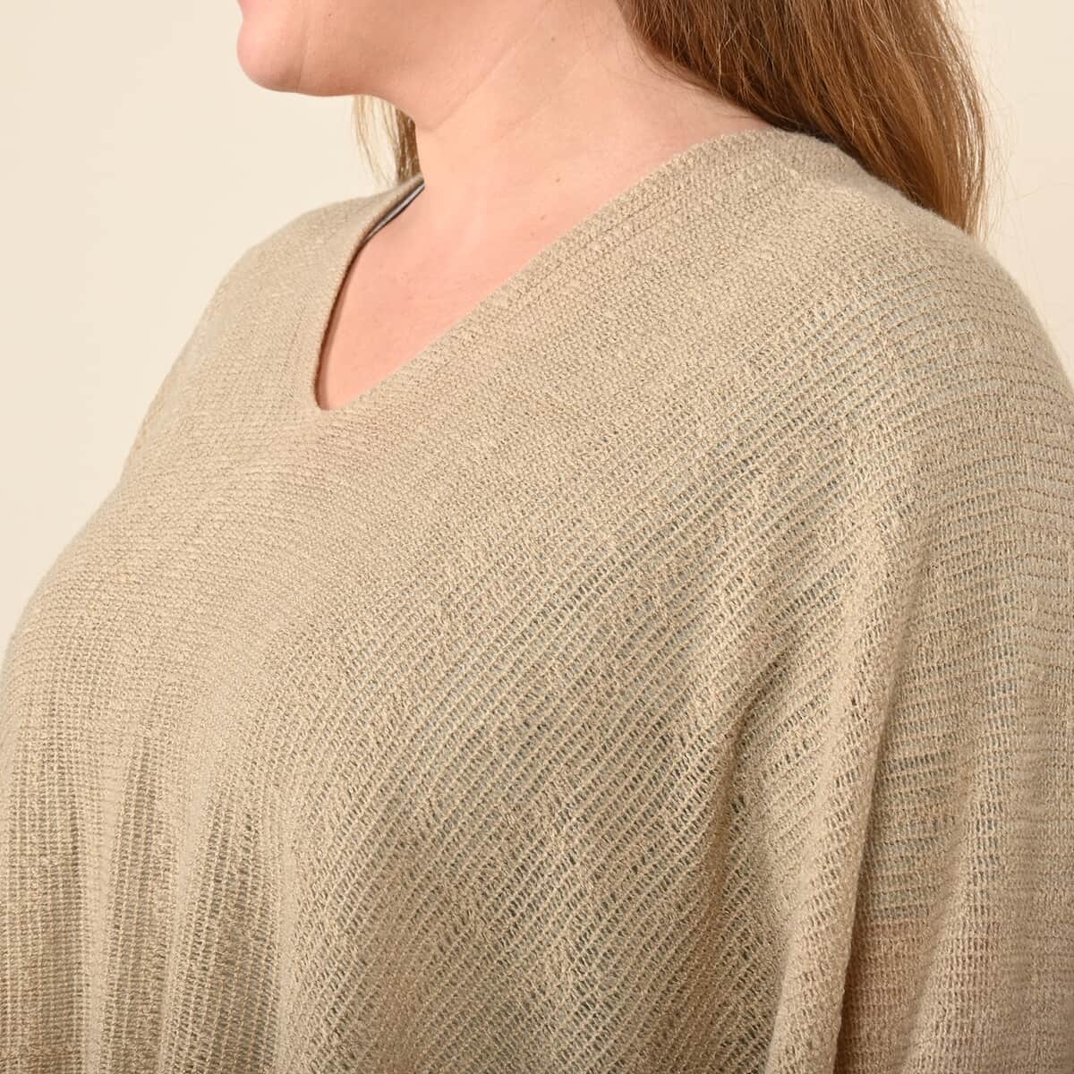 TAMSY Beige Solid Knitted Poncho (One Size Fits Most, 21.6"x38.5") image number 3