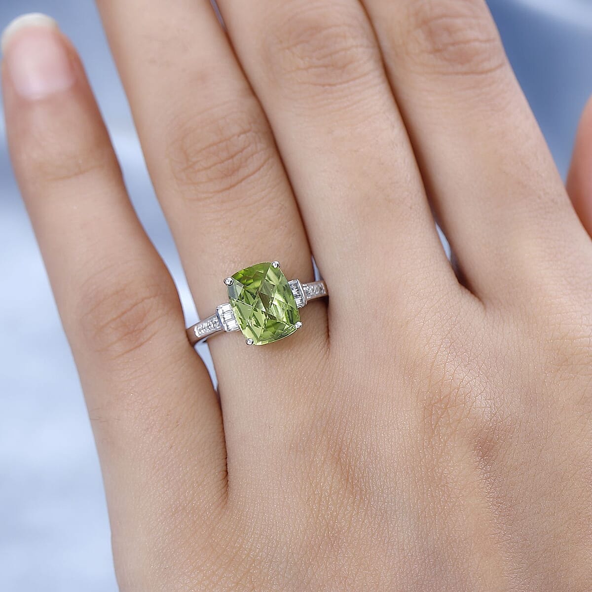 Premium Peridot and White Topaz Ring in Rhodium Over Sterling Silver (Size 7.0) 2.90 ctw image number 2