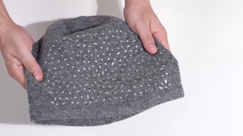 Black 70% Cashmere and 30% Polyester Crystal Pattern Hat (10"x22.84") and 1 Pair Gloves (3.75")
