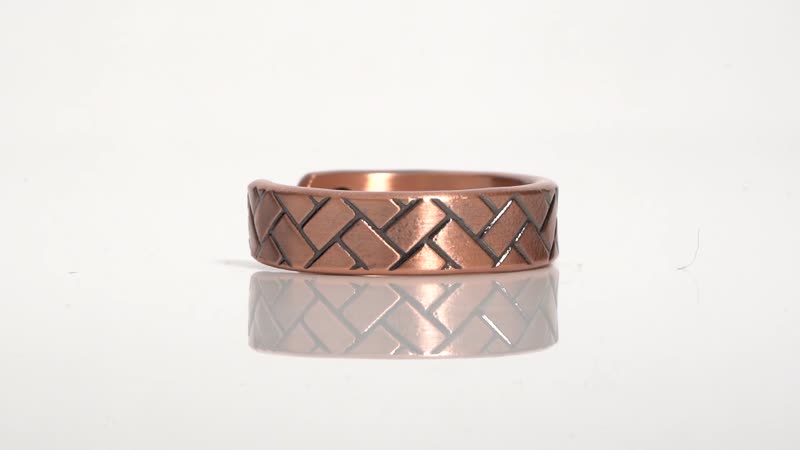 Criss Cross Texture Adjustable Open Ring with Magnetic End in Rosetone