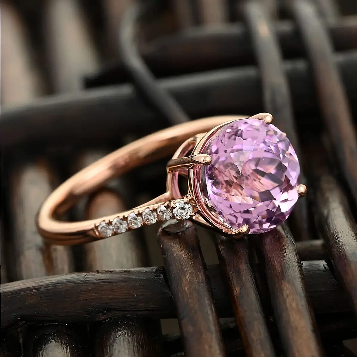 Certified & Appraised Iliana AAAA Patroke Kunzite and G-H SI Diamond 3.85 ctw Ring in 18K Rose Gold (Size 8.0) image number 1