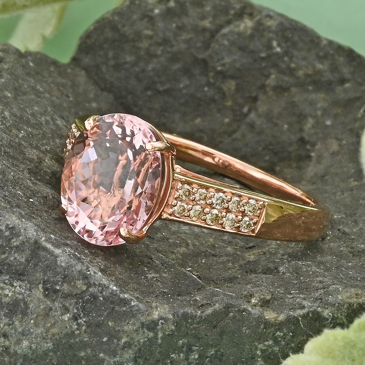 Luxoro 14K Rose Gold AAA Palmeiras Pink Morganite and G-H I2 Diamond Ring (Size 8.0) 2.60 ctw image number 1
