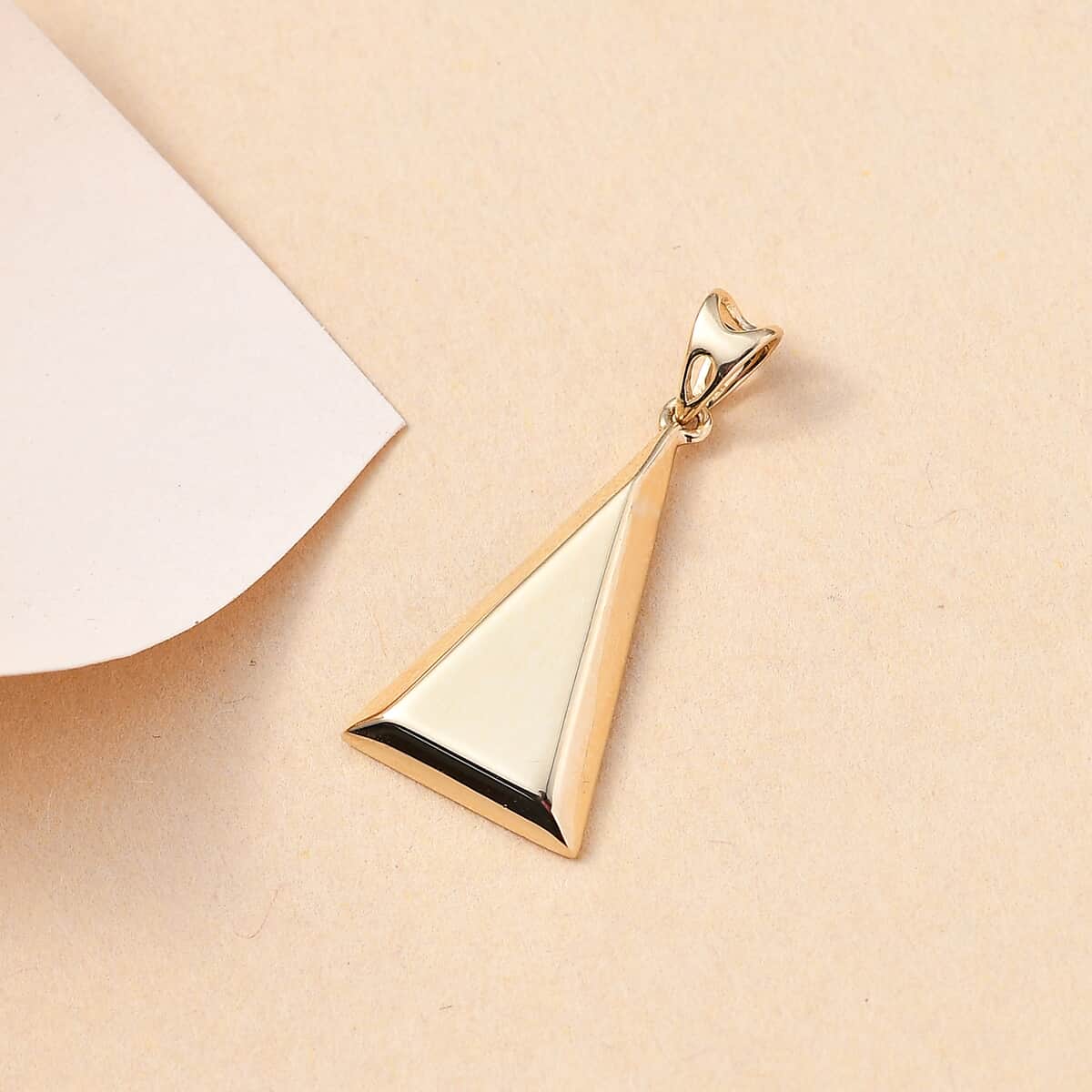 Luxoro 10K Yellow Gold Triangle Shape Pendant 1.40 Grams image number 1