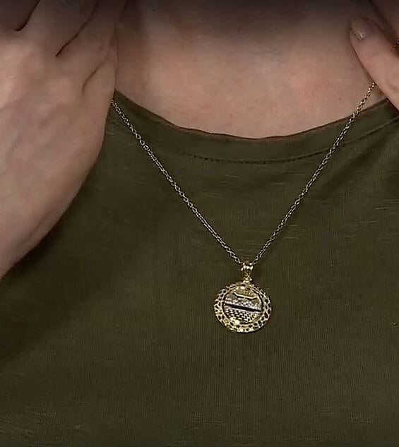 Made in America 10K Yellow and White Gold The Last Supper Medallion Pendant 2.50 Grams