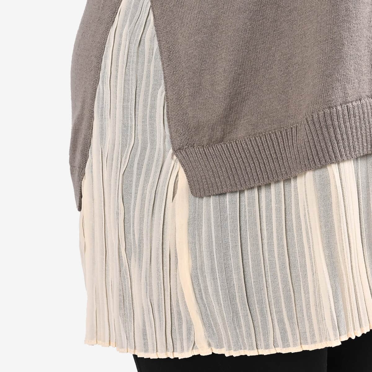 Tamsy Gray Knit and Chiffon Layered Sweater - S image number 3