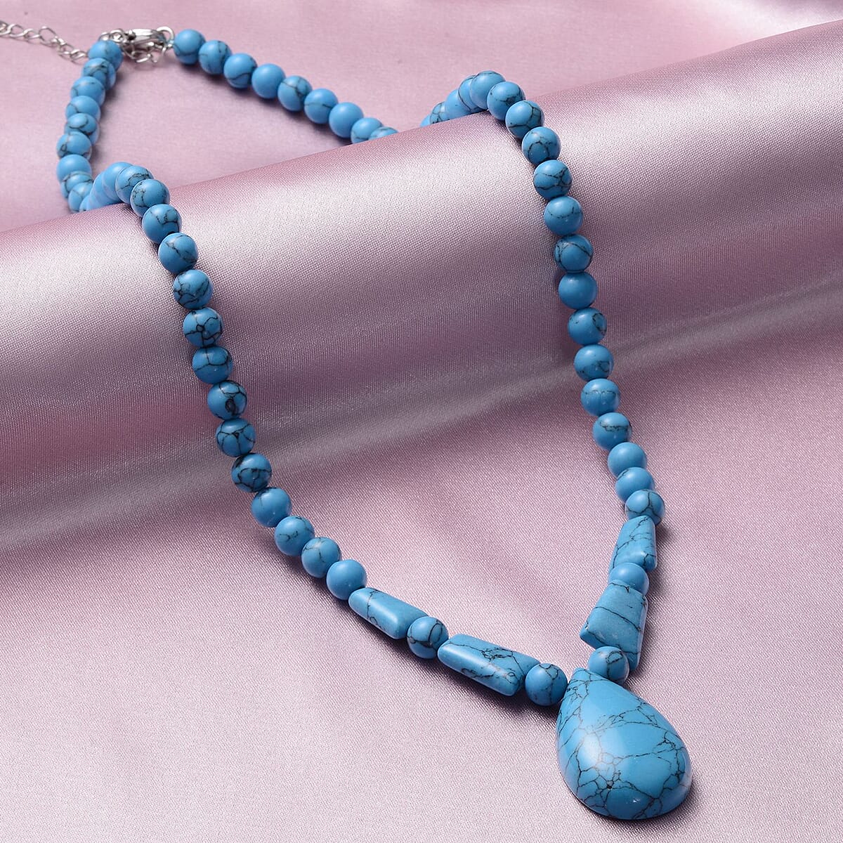 Blue Howlite Beaded Tribal Necklace 18-20 Inches in Silvertone 114.00 ctw image number 1