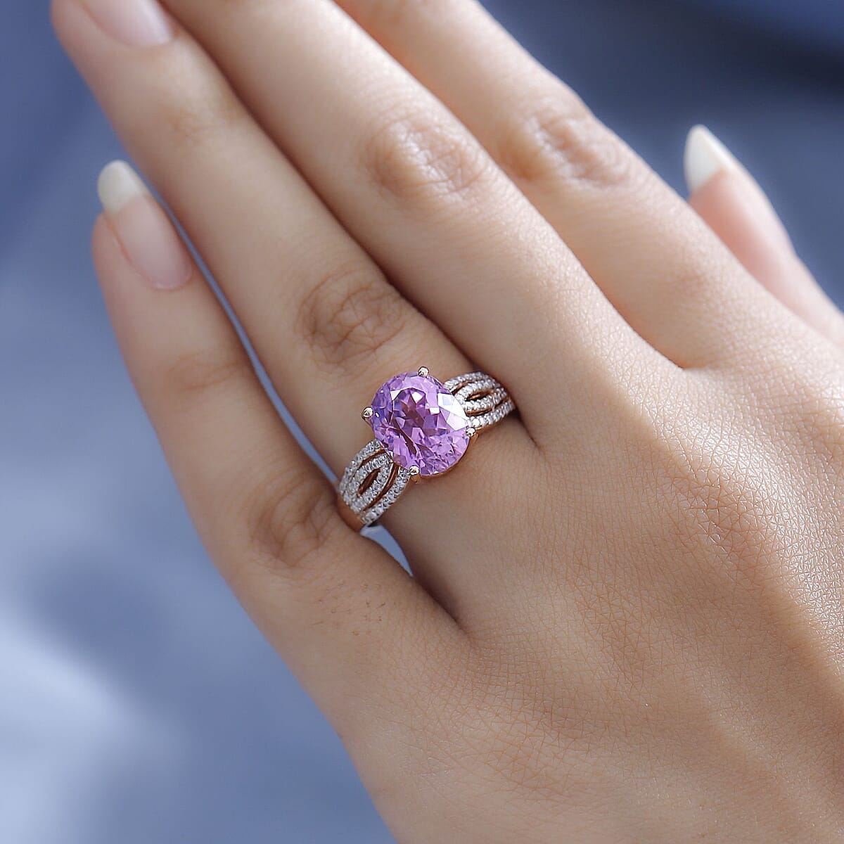 AAA Patroke Kunzite and Moissanite Ring in Vermeil Rose Gold Over Sterling Silver (Size 9.0) 5.60 ctw image number 2