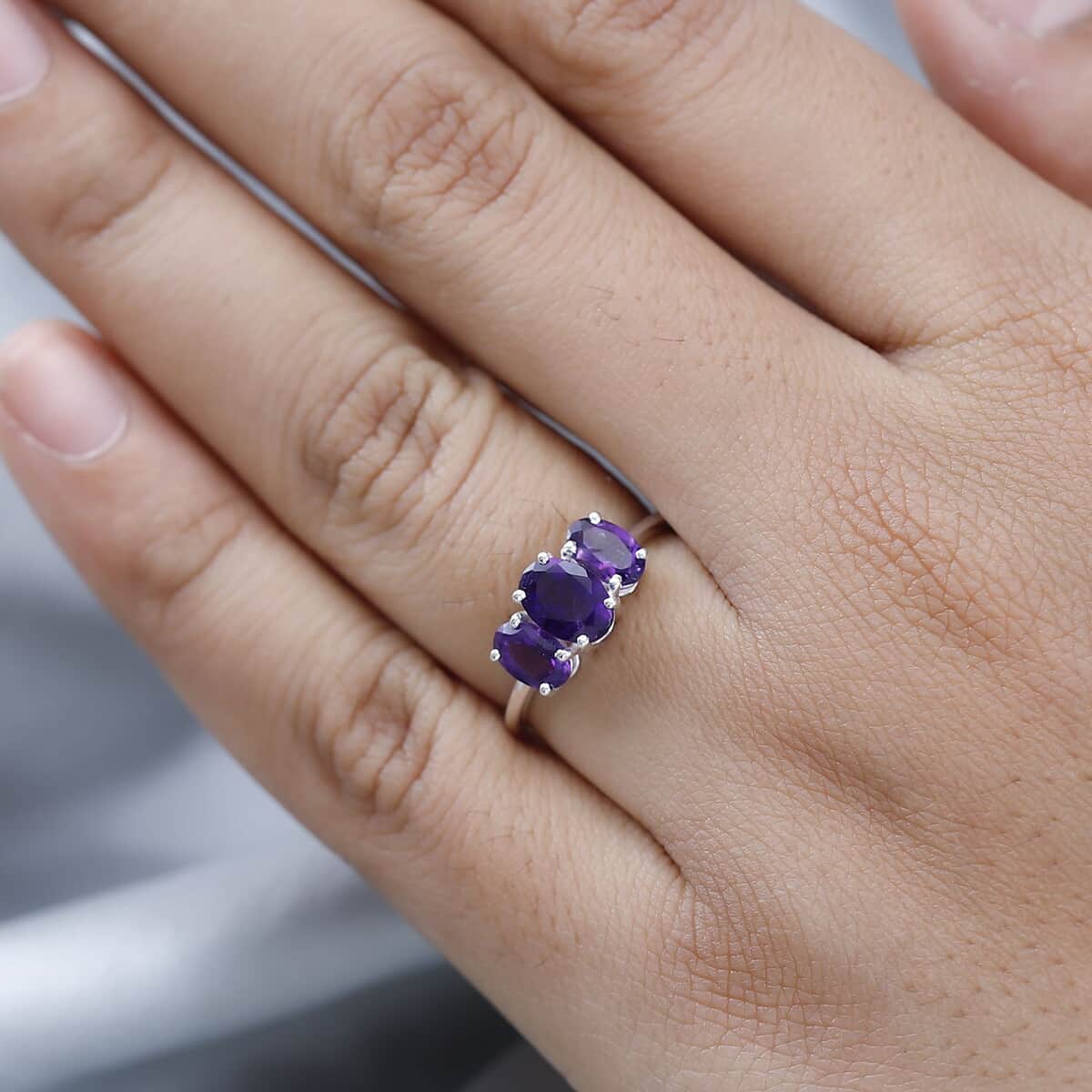 Doorbuster African Amethyst 3 Stone Ring in Sterling Silver (Size 10.0) 1.50 ctw image number 2