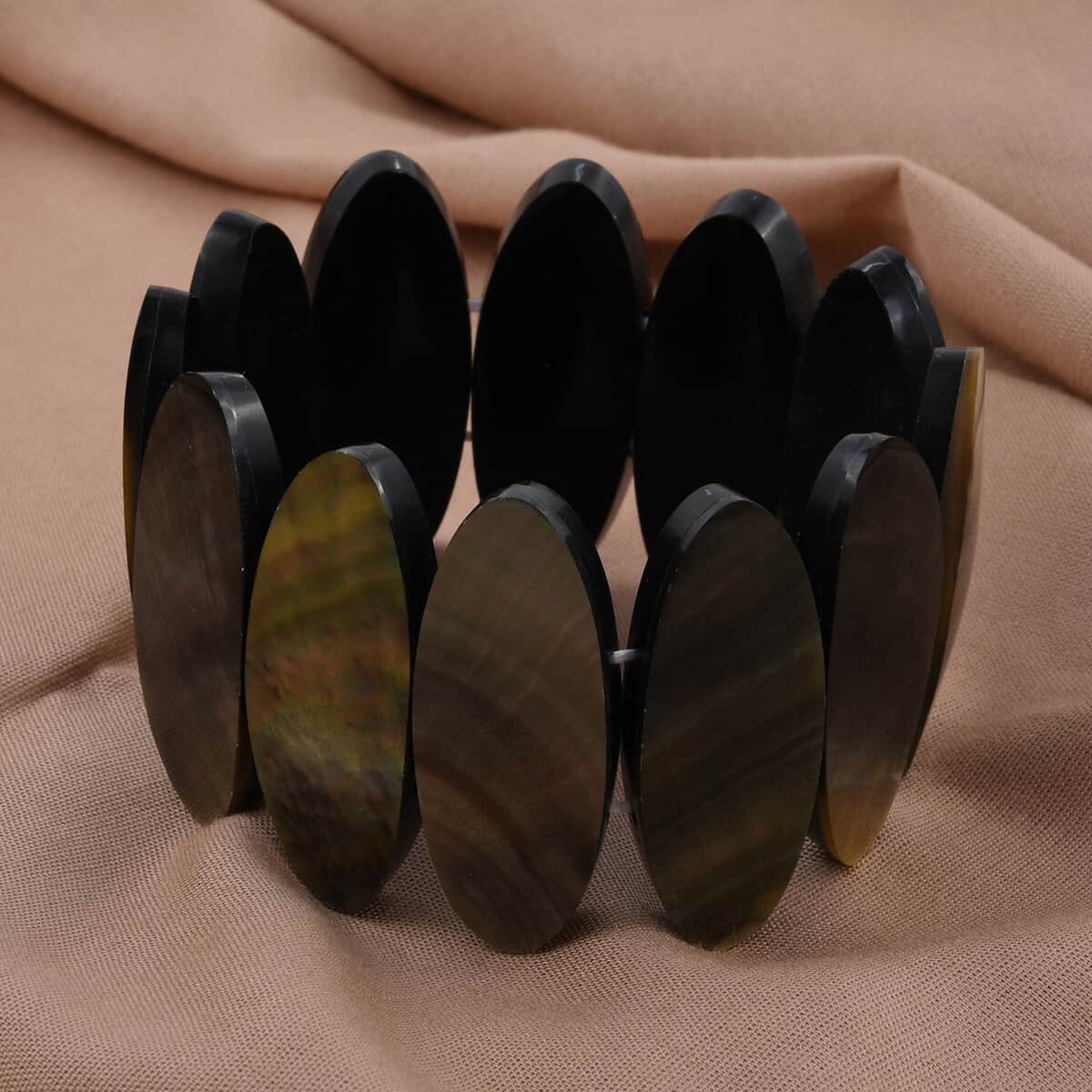 Gray Shell Inlay Stretch Bracelet with Matching Color Resin (7.50 in) image number 1