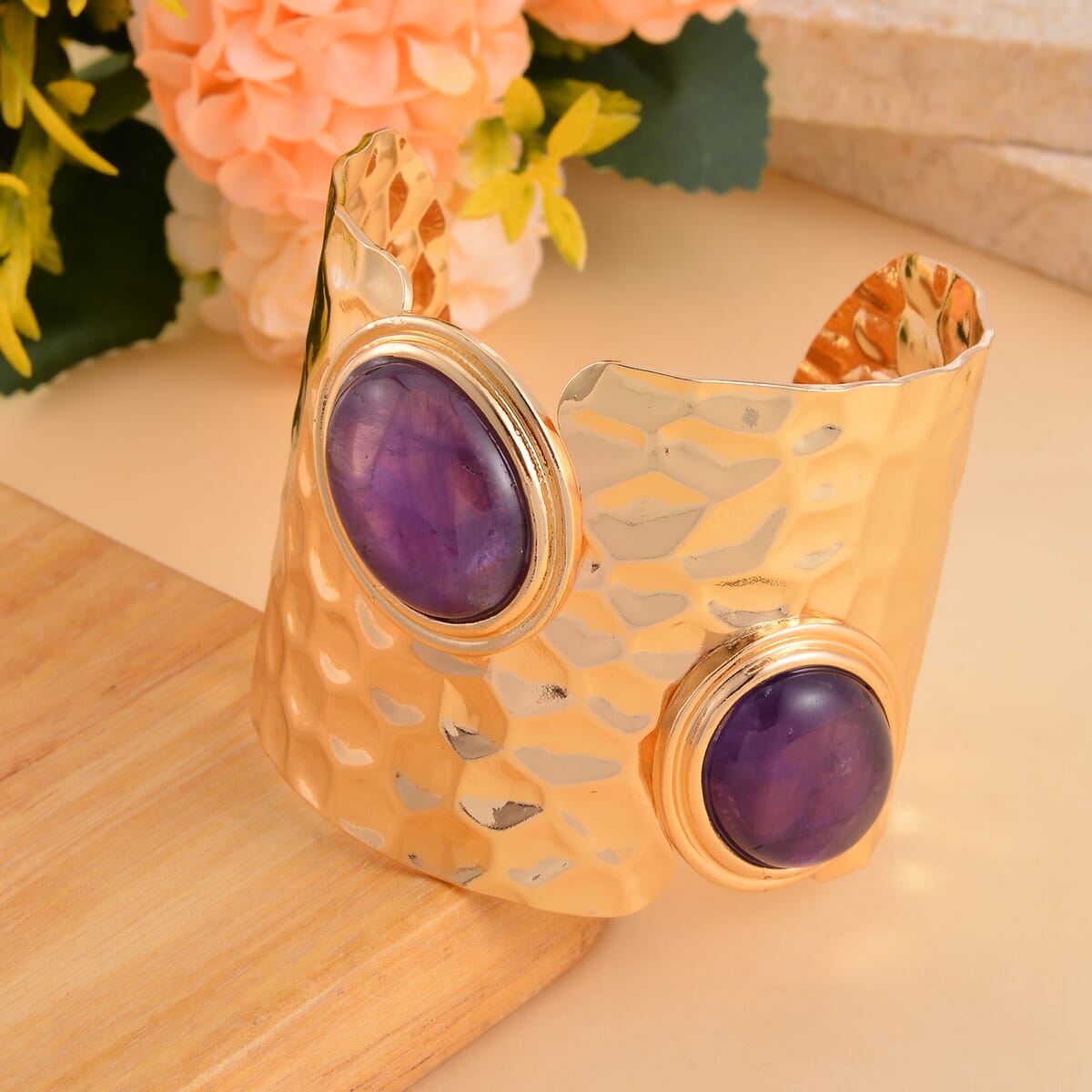 Lavender Amethyst Cuff Bracelet in Goldtone (7.50 In) 4.00 ctw image number 1