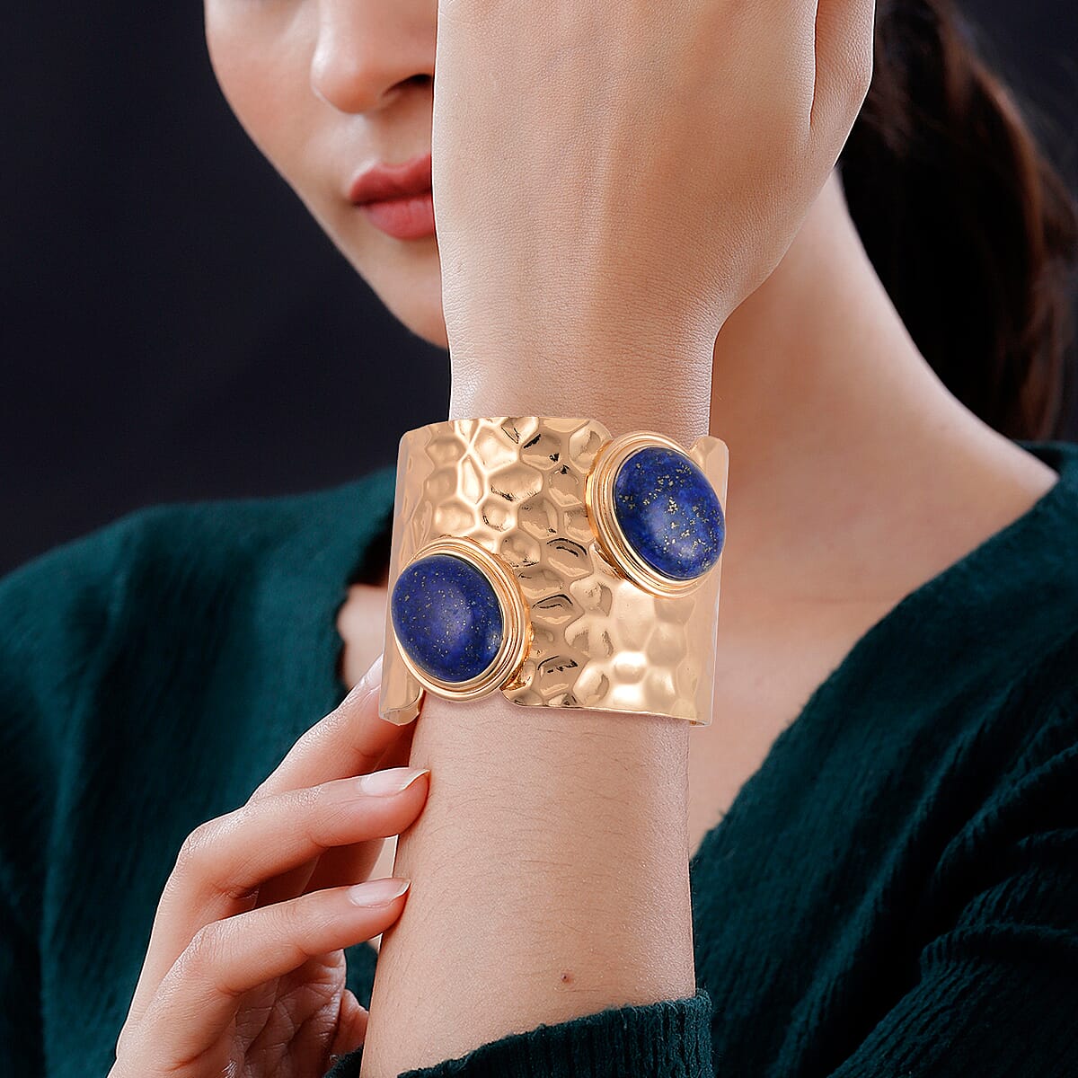 Lapis Lazuli Cuff Bracelet in Goldtone (7.50 In) 4.00 ctw image number 2