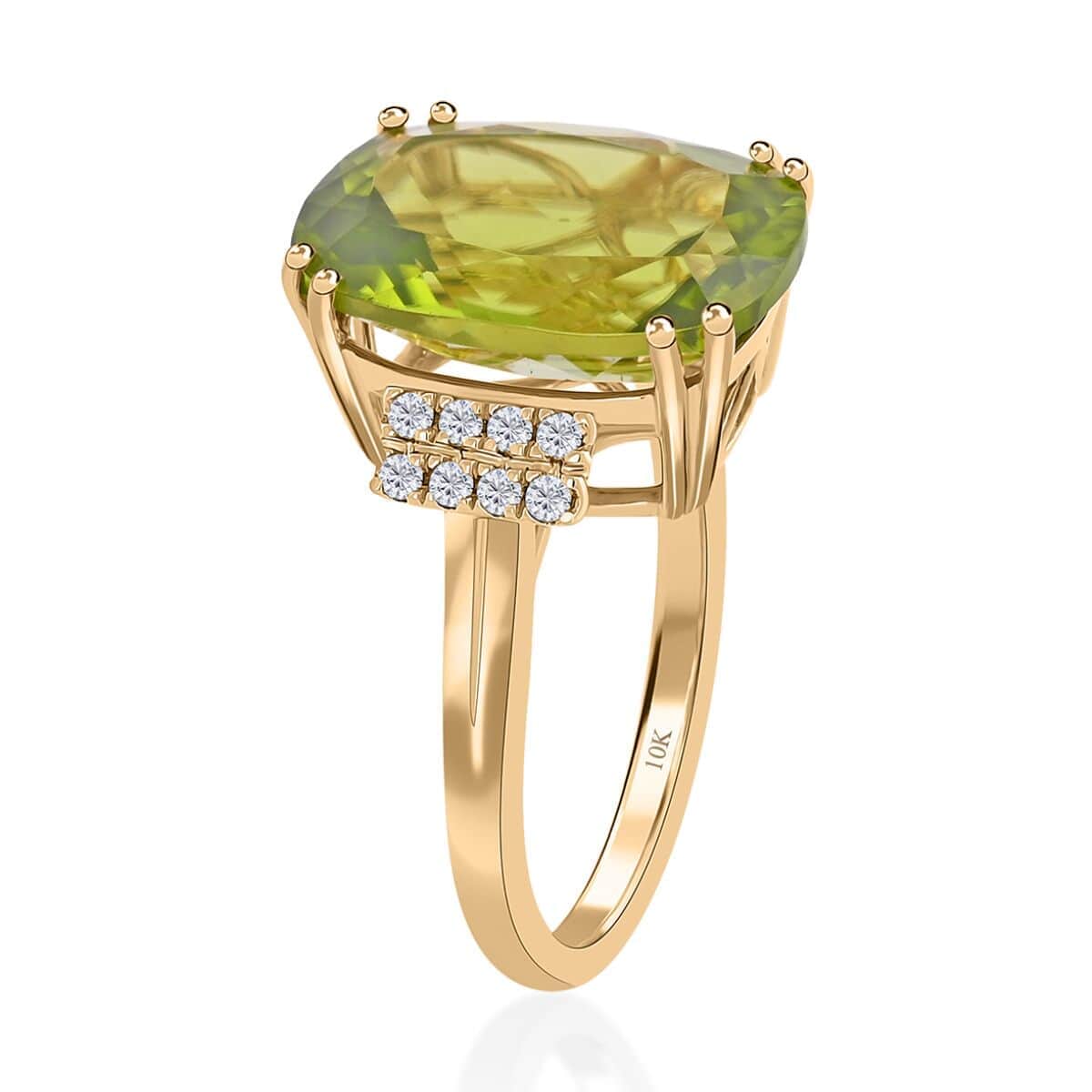 Certified and Appraised Luxoro 10K Yellow Gold AAA Peridot and I1 Diamond Ring 7.00 ctw image number 3