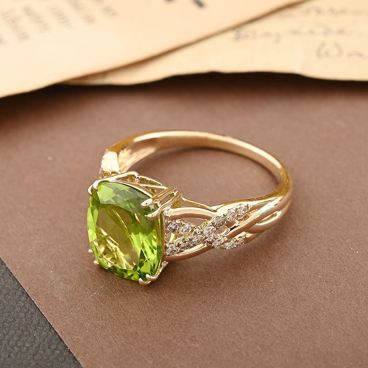 Certified and Appraised Luxoro 10K Yellow Gold AAA Peridot and G-H SI Diamond Ring (Size 8.0) 4.50 ctw image number 1