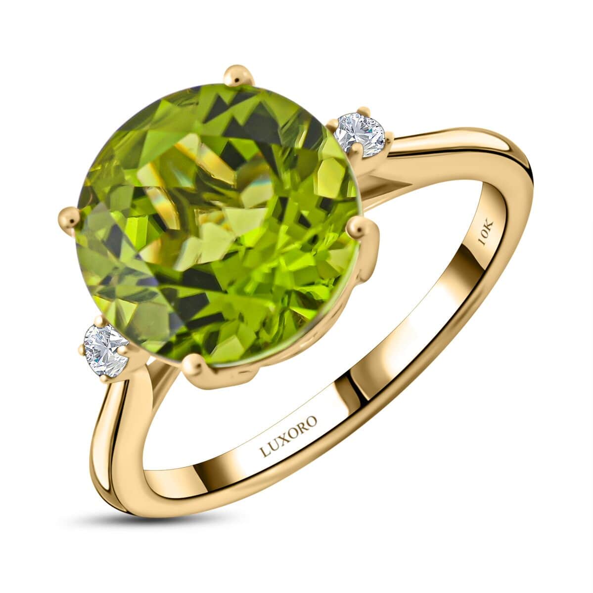 Certified and Appraised Luxoro AAA Peridot and G-H SI Diamond 4.10 ctw Ring in 10K Yellow Gold (Size 8.0) image number 0