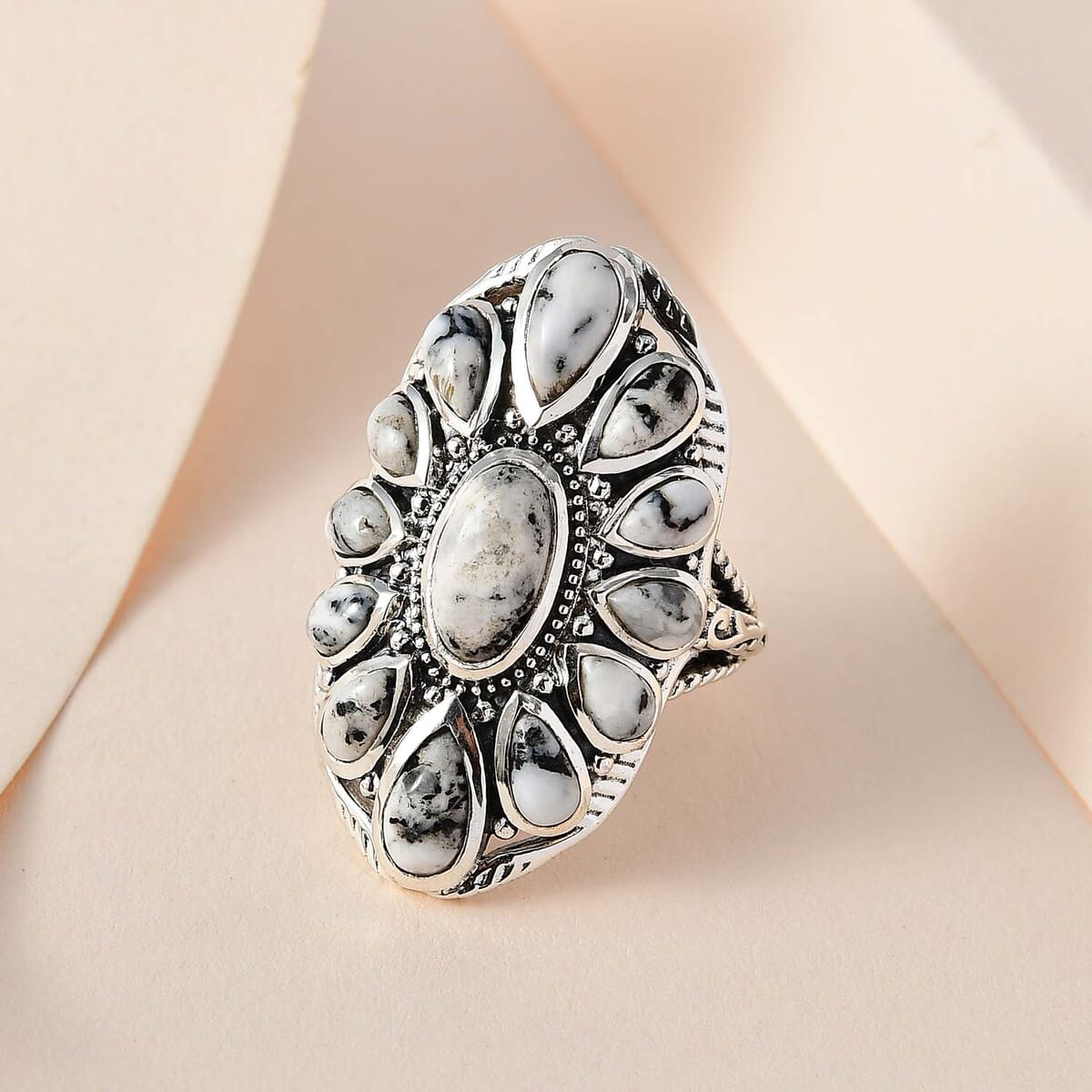 D'Joy Artisan Crafted White Buffalo 5.50 ctw Ring in Sterling Silver (Size 9.0) image number 1