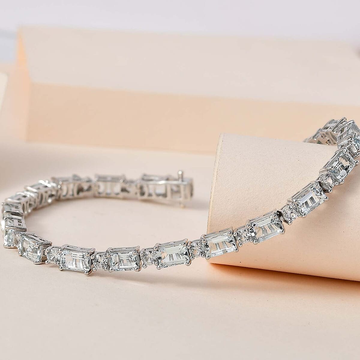 Premium Mangoro Aquamarine and White Zircon Bracelet in Platinum Over Sterling Silver (7.25 In) 14.65 ctw image number 1