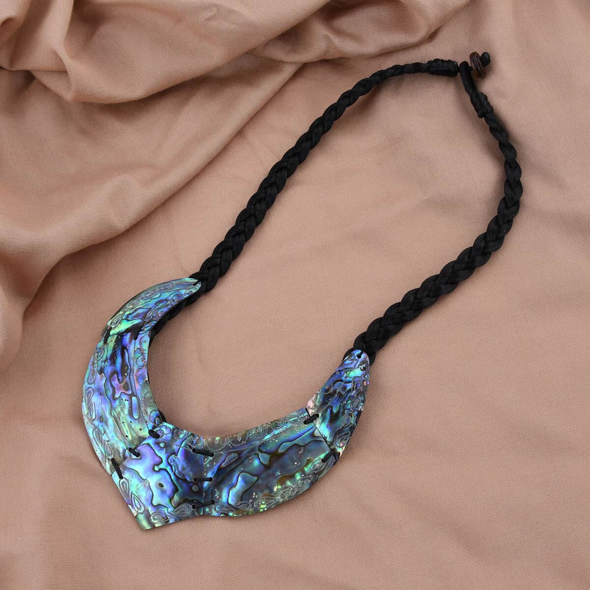 Abalone and Creme String Beaded Necklace 18 Inches image number 1