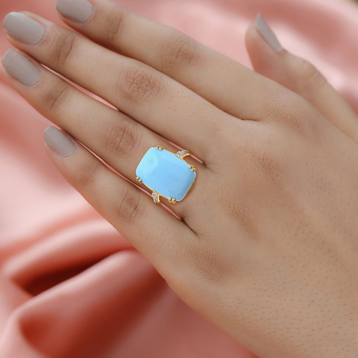 Certified & Appraised Luxoro 14K Yellow Gold AAA Sleeping Beauty Turquoise and G-H I2 Diamond Ring (Size 8.0) 11.00 ctw image number 2