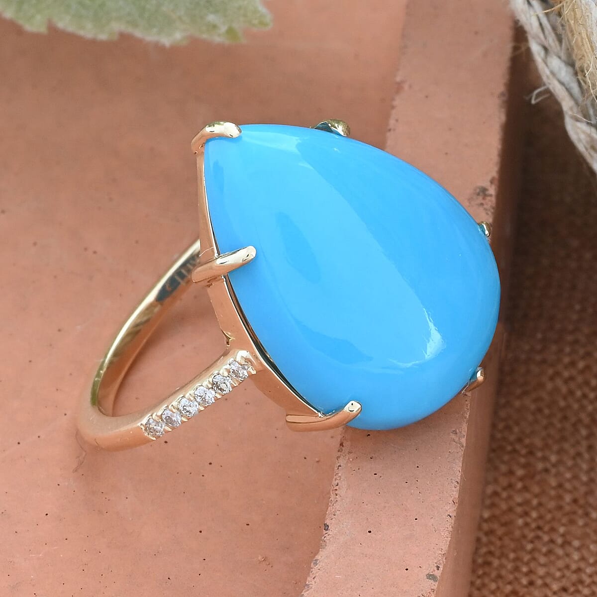 Certified & Appraised Luxoro 14K Yellow Gold AAA Sleeping Beauty Turquoise and G-H I2 Diamond Ring 8.85 ctw image number 1