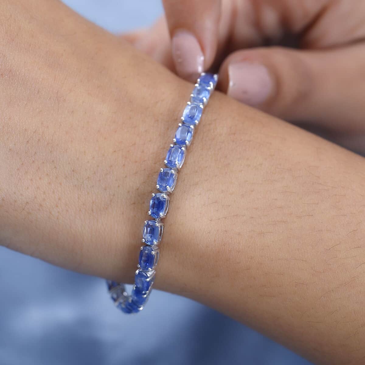 Himalayan Kyanite Tennis Bracelet in Platinum Over Sterling Silver (8.00 In) 18.85 ctw image number 2