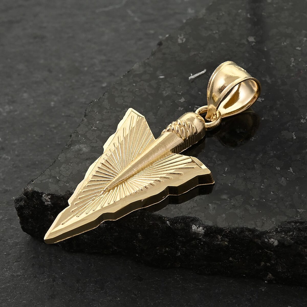 Made In America 10K Yellow Gold Arrow Pendant 1.8 Grams image number 1